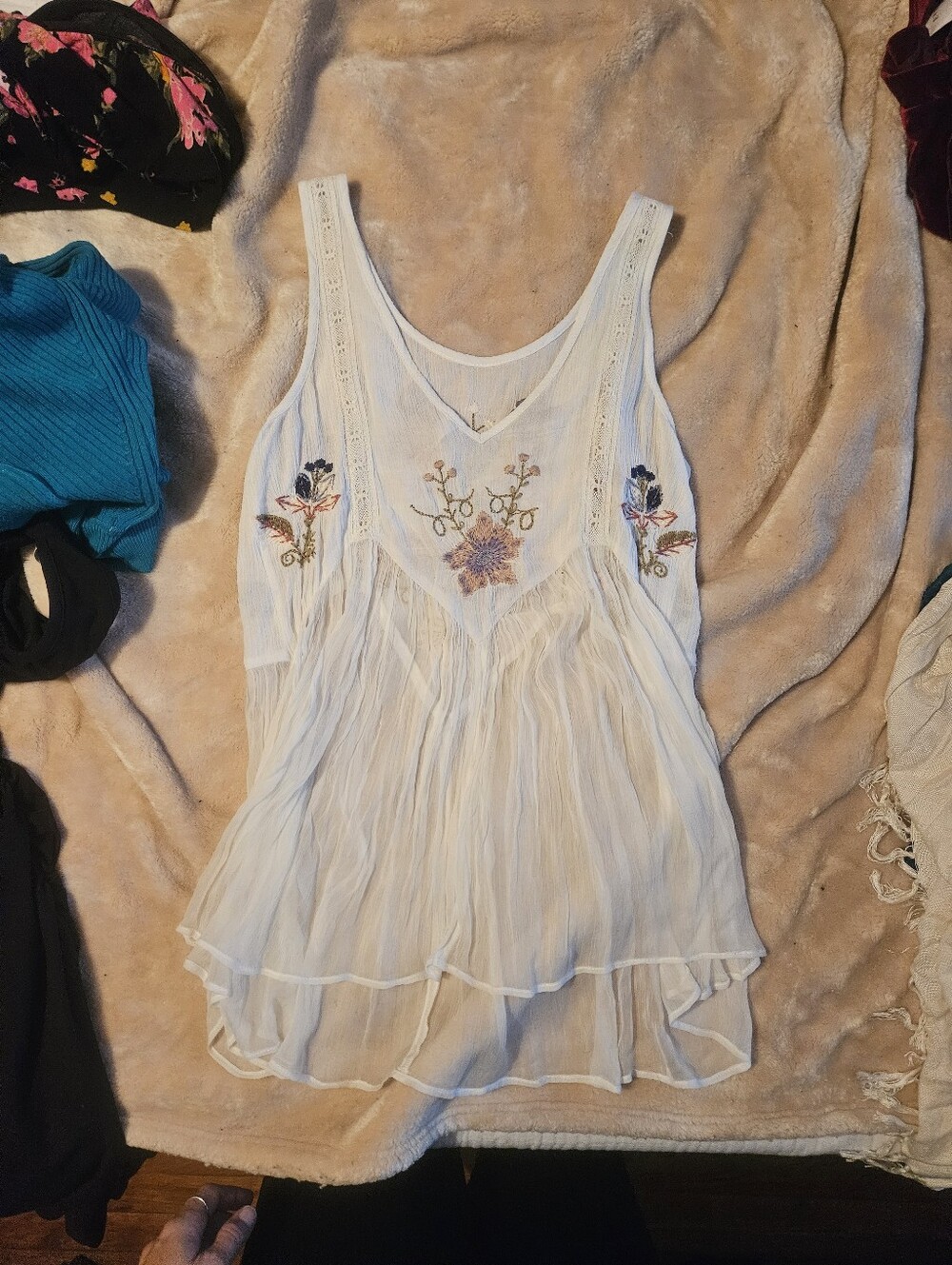 Free People White Floral Embroidered Sheer Tank Top - XS - Picture 2 of 4
